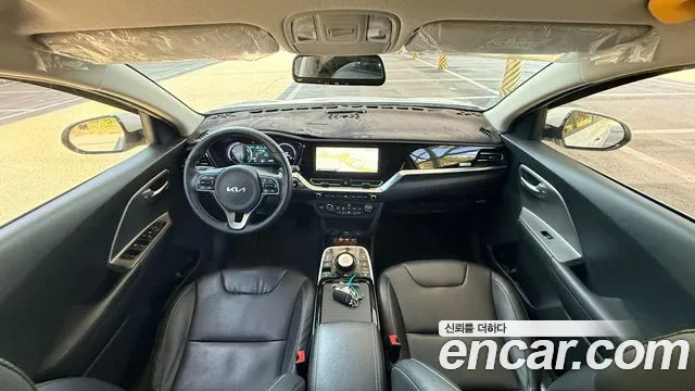 Kia Niro 2023 thumb 6