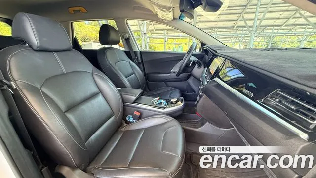 Kia Niro 2023 thumb 9