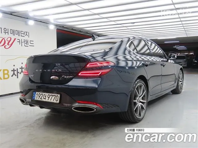 Genesis G70 2021 thumb 2