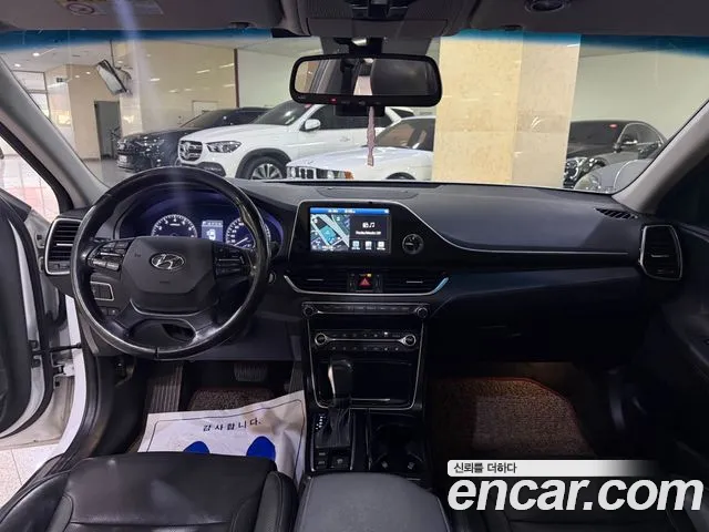 Hyundai Grandeur 2017 thumb 10
