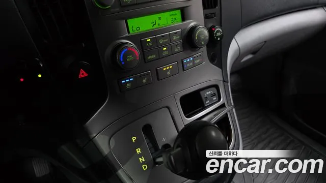 Hyundai Starex 2015 thumb 9