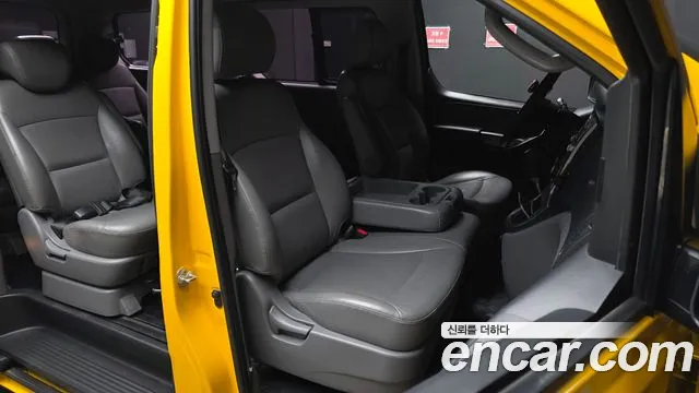 Hyundai Starex 2015 thumb 11