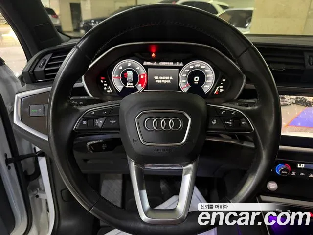 Audi Q3 2020 thumb 10