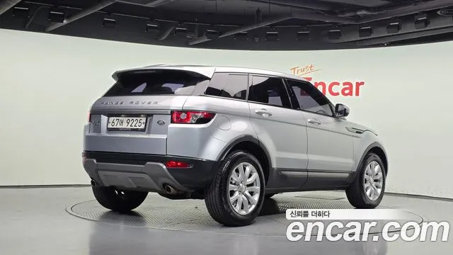 Land Rover Range Rover Evoque 2015 thumb 2