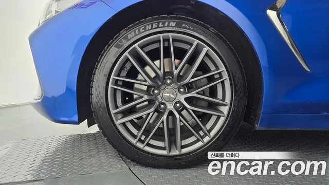 Genesis G70 2018 thumb 5