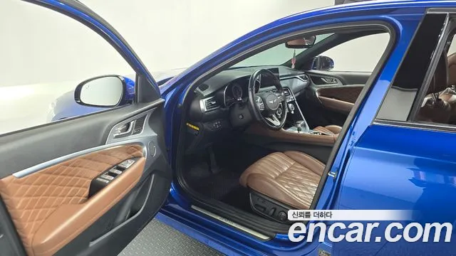 Genesis G70 2018 thumb 10
