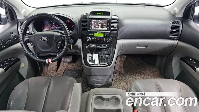 Kia Carnival 2013 thumb 7