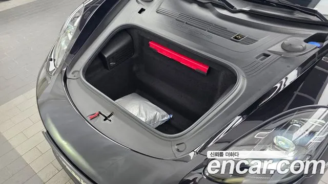 Porsche Cayman 2024 thumb 6