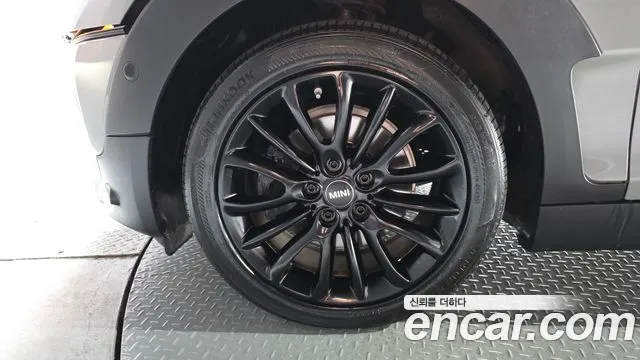 MINI Clubman 2020 thumb 4