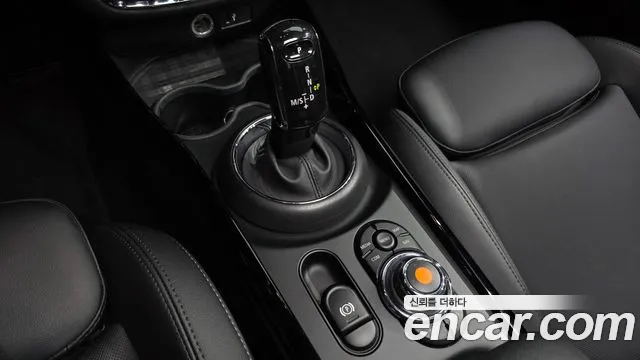 MINI Clubman 2020 thumb 8