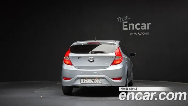Hyundai Accent 2014 thumb 3