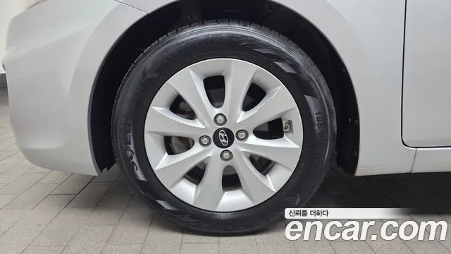 Hyundai Accent 2014 thumb 4