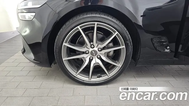 Genesis G70 2022 thumb 5
