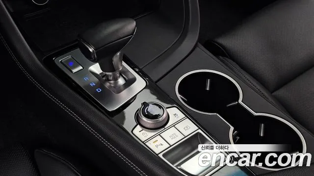 Genesis G70 2022 thumb 9