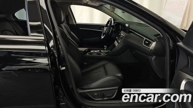 Genesis G70 2022 thumb 11