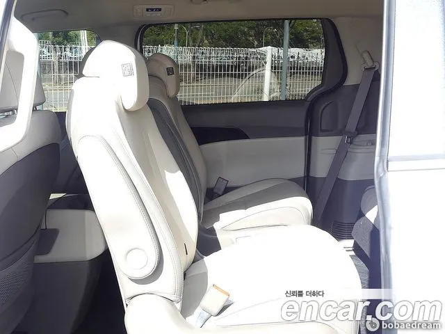 Kia Carnival 2021 thumb 12