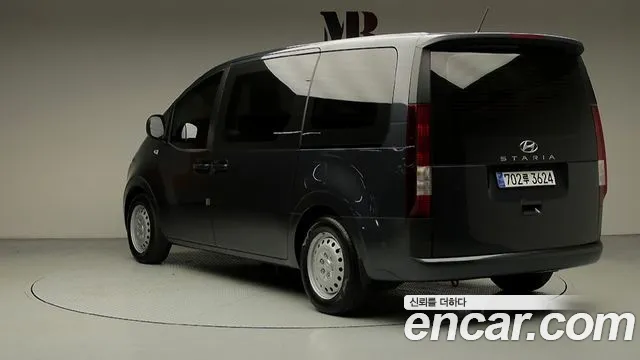 Hyundai Staria 2022 thumb 4