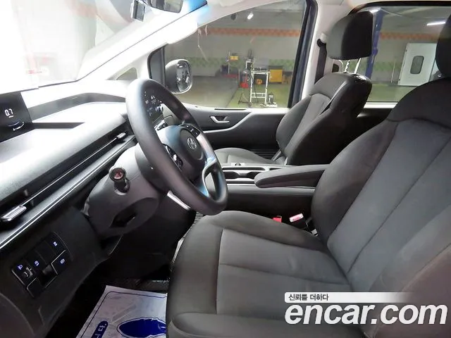 Hyundai Staria 2022 thumb 5