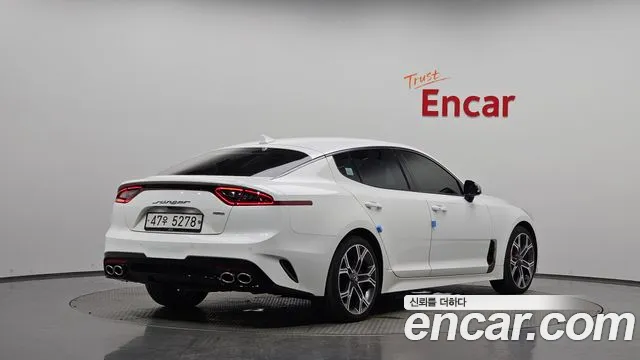 Kia Stinger 2018 thumb 2