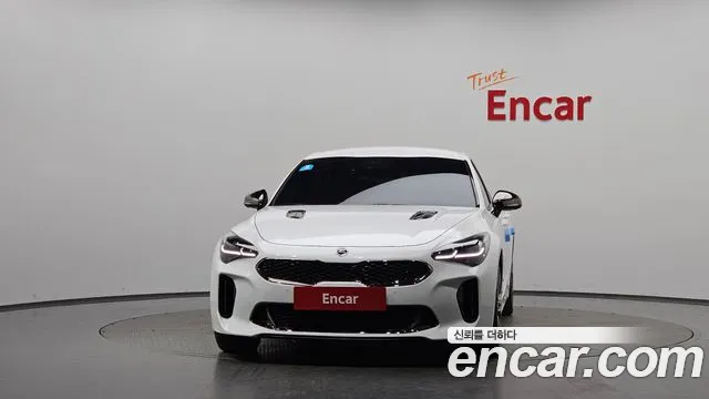 Kia Stinger 2018 thumb 3