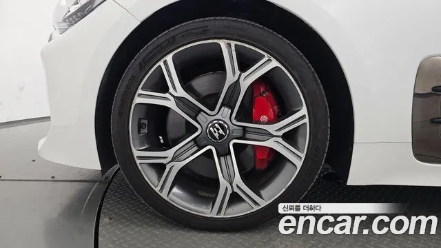 Kia Stinger 2018 thumb 5