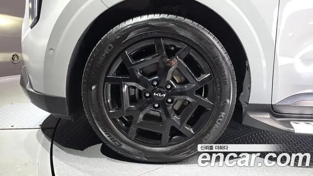 Kia Carnival 2024 thumb 5