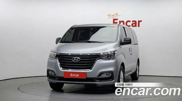 Hyundai Starex 2018 thumb 3