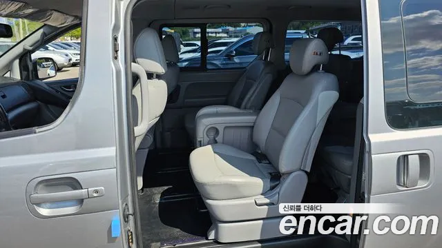Hyundai Starex 2018 thumb 11