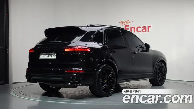 Porsche Cayenne 2015 thumb 2