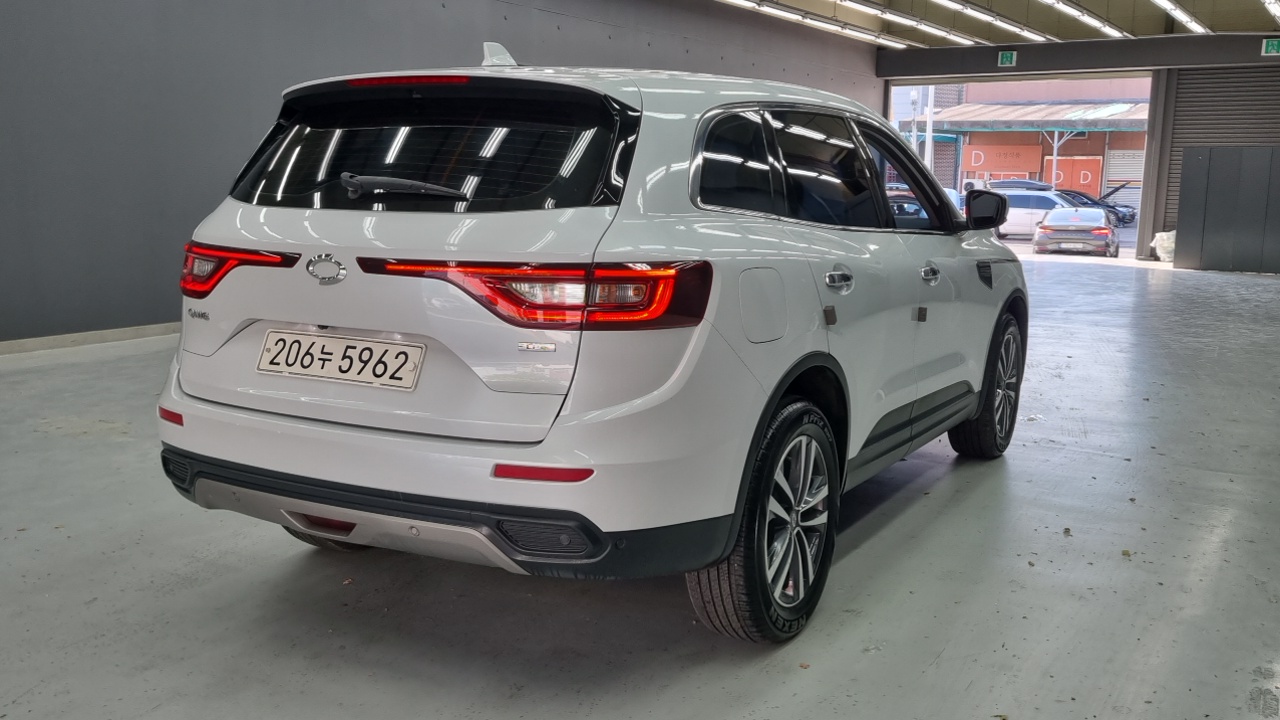 Renault-KoreaSamsung Koleos 2021 thumb 2
