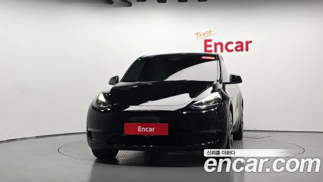 Tesla Model Y 2024 thumb 2