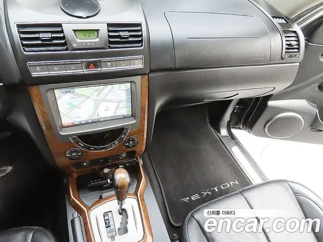 KG_Mobility_Ssangyong Rexton 2017 thumb 9