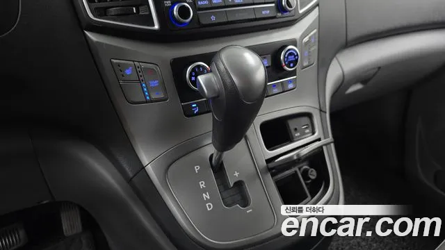 Hyundai Starex 2018 thumb 9