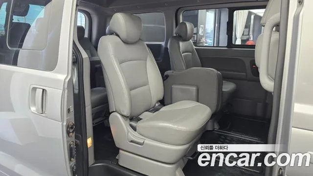 Hyundai Starex 2018 thumb 11