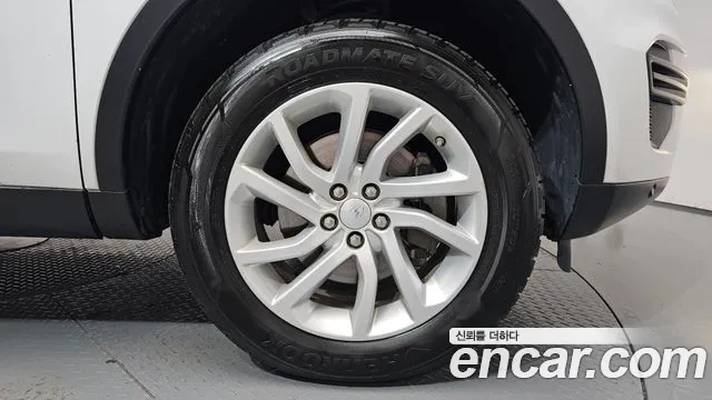 Land Rover Discovery Sport 2017 thumb 4