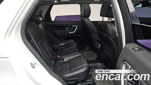 Land Rover Discovery Sport 2017 thumb 11