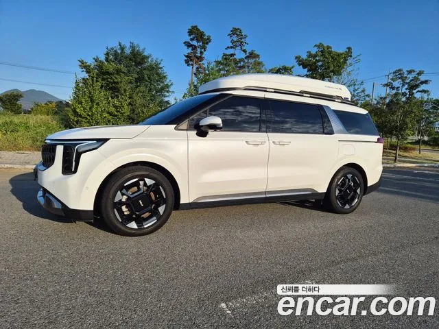 Kia Carnival 2024 thumb 2