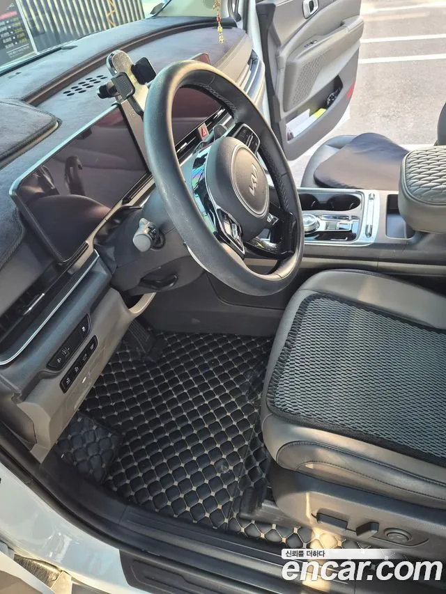 Kia Carnival 2024 thumb 10