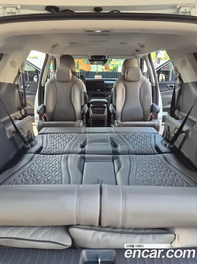 Kia Carnival 2024 thumb 12