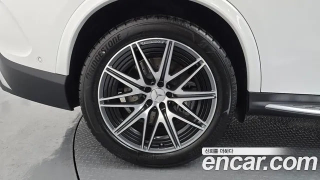 Mercedes-Benz GLC 2025 thumb 5