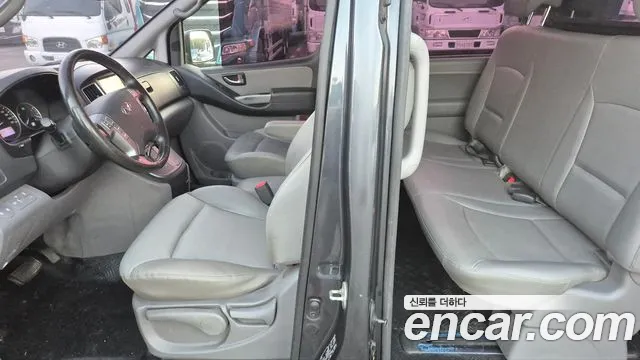 Hyundai Starex 2018 thumb 10
