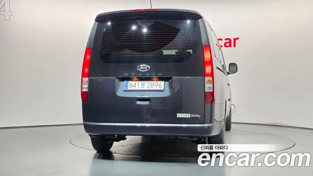 Hyundai Staria 2023 thumb 4