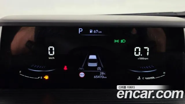 Hyundai Staria 2023 thumb 8