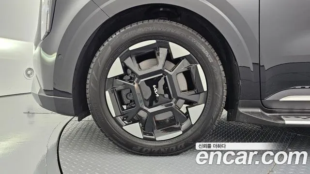 Kia Carnival 2023 thumb 5