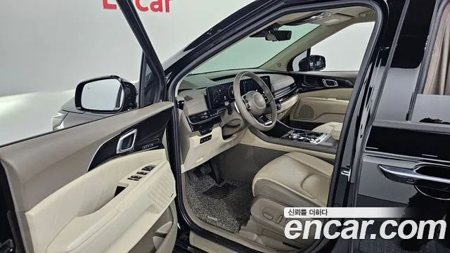 Kia Carnival 2023 thumb 10