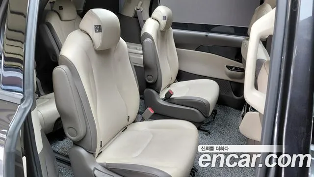 Kia Carnival 2022 thumb 11