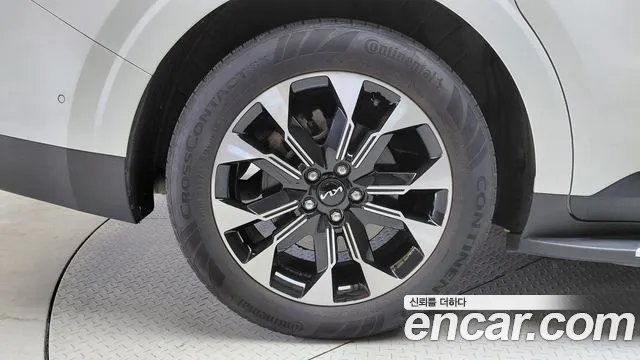 Kia Carnival 2023 thumb 5