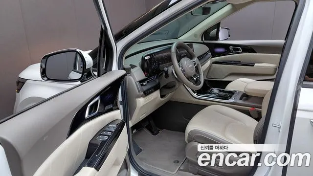 Kia Carnival 2023 thumb 10