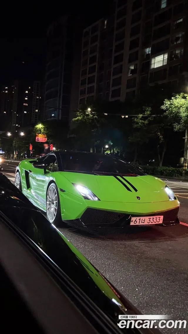 Lamborghini Gallardo 2011 thumb 2