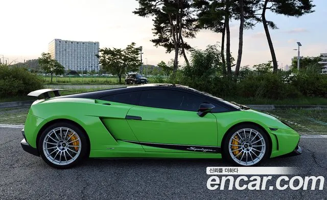 Lamborghini Gallardo 2011 thumb 4